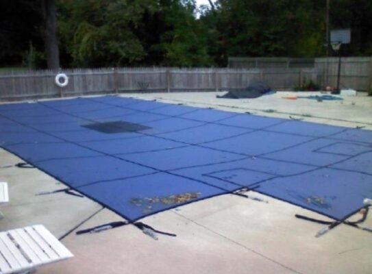 Rayner Blue Solid with Drain Pool Cover
