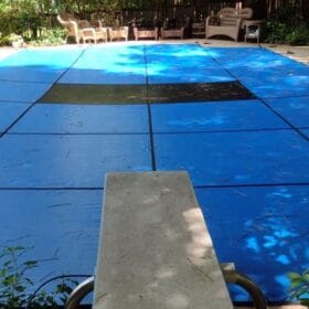 Yard Guard Aquamaster Blue Solid With Drains Pool Cover #2